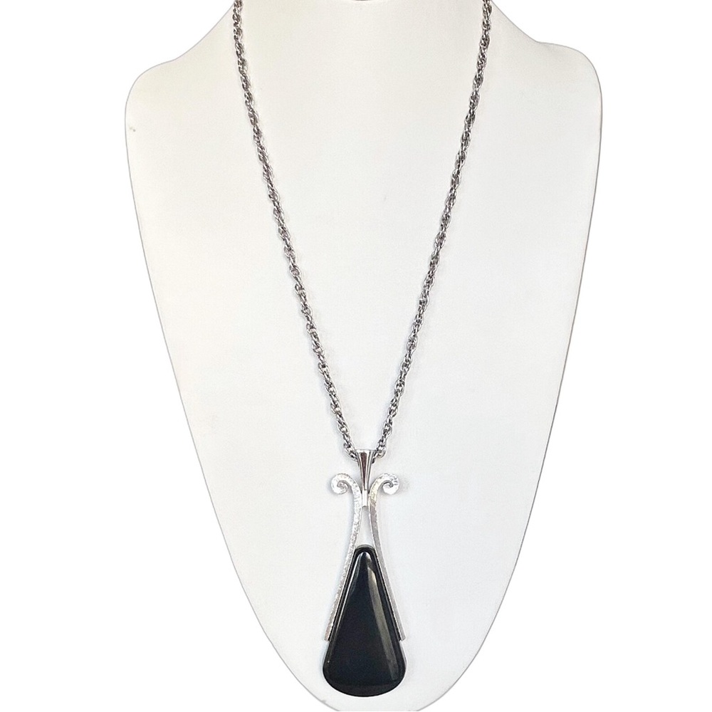 Vintage Signed AVON Silver Tone Modernist Black Teardrop Pendant Necklace